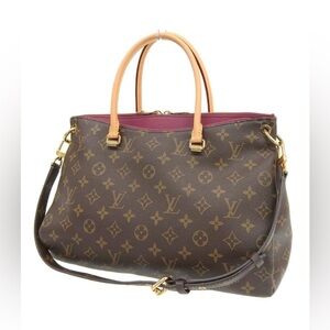 LOUIS VUITTON Large Pallas PM Bag! NEVER USED With Dust Bag & COA Included